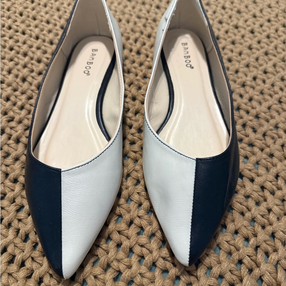 BAMBOO Women's Black and White Flats